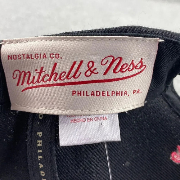 New mitchell & NESS MIAMI HEAT SNAPBACK SPRAY PAINT HAT CAP NBA BLACK RED UNISEX - Picture 10 of 11